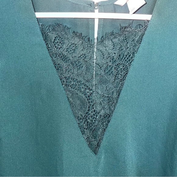 H&M Emerald Green Lace V Neck Tank Top Blouse Size 8 - Picture 2 of 6